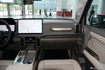 2026款哈弗大狗 1.5T DCT边牧版雾隐蓝