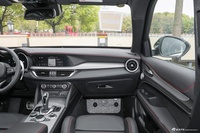 2024款Stelvio斯坦维 2.0T 280HP致敬传奇版