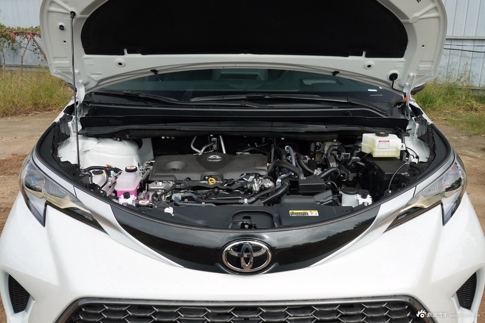 2026款格瑞维亚 2.5L混动 尊贵PLUS版