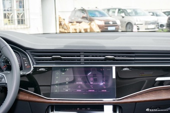 2025款奥迪Q7 45 TFSI quattro S line黑武士型