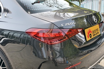 2025款奔驰C级 改款 C 260 L 运动版