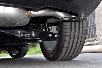 2025款奥迪Q3 45周年典藏版 40TFSI 时尚动感型