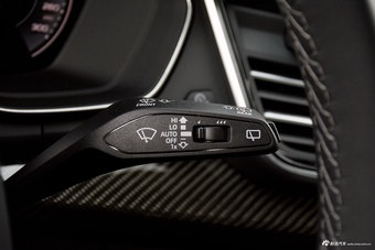 2025款奥迪Q5L Sportback 45周年典藏版 40 TFSI 豪华型