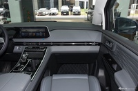 2024款瑞风RF8 智聆版 2.0T 尊贵型