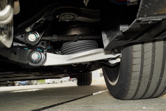 2025款吉利银河M9 210km 四驱领航版