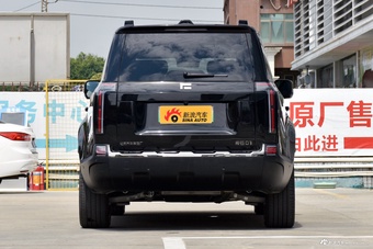 2024款极石01 尊享6座长续航版