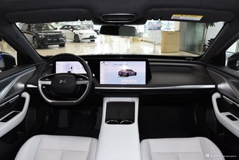2020款小鹏汽车P7 四驱高性能智享版图片
