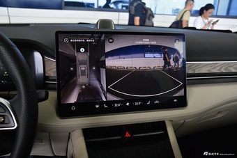 2022款问界M7 1.5T 增程式 四驱旗舰版