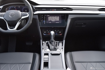 2026款一汽-大众CC 330TSI 炫目 3000万辆甄选款