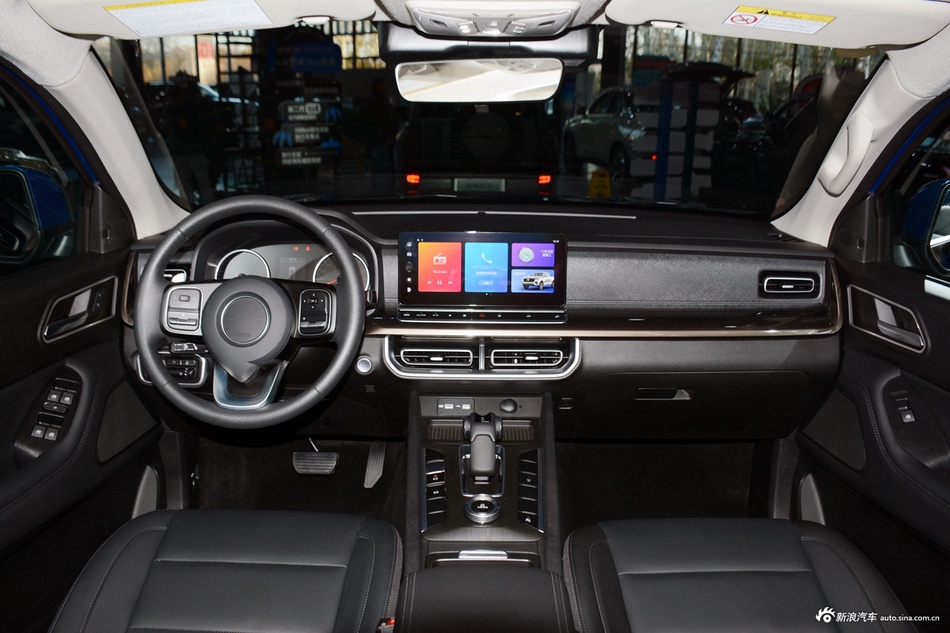 2026款长城炮 2.4T商用炮自动柴油四驱精英型长箱