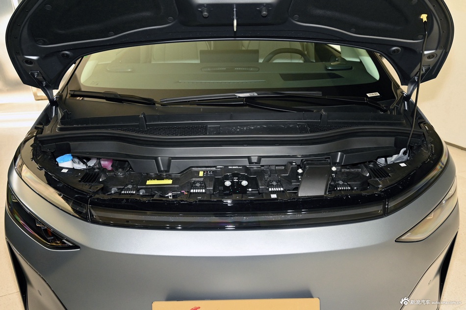 2026款小鹏X9 增程版 1602 Ultra