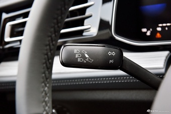 2025款速腾 改款三 300TSI DSG超越版