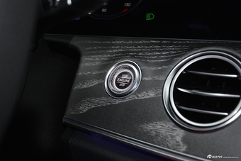 2021款奔驰E级改款 E 300 L 运动豪华型 