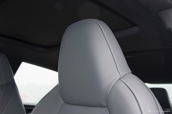 2024款奥迪A7L 45 TFSI quattro RS 套件竞速版