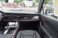 2025款奥迪Q7 45 TFSI quattro S line运动型7座