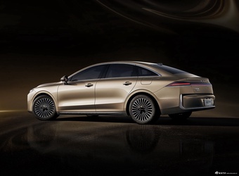 2025款荣威M7 DMH 1.5T标准版 官图