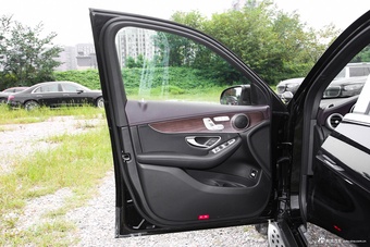 2022款奔驰GLC级 改款 GLC 300 L 4MATIC 动感型臻藏版