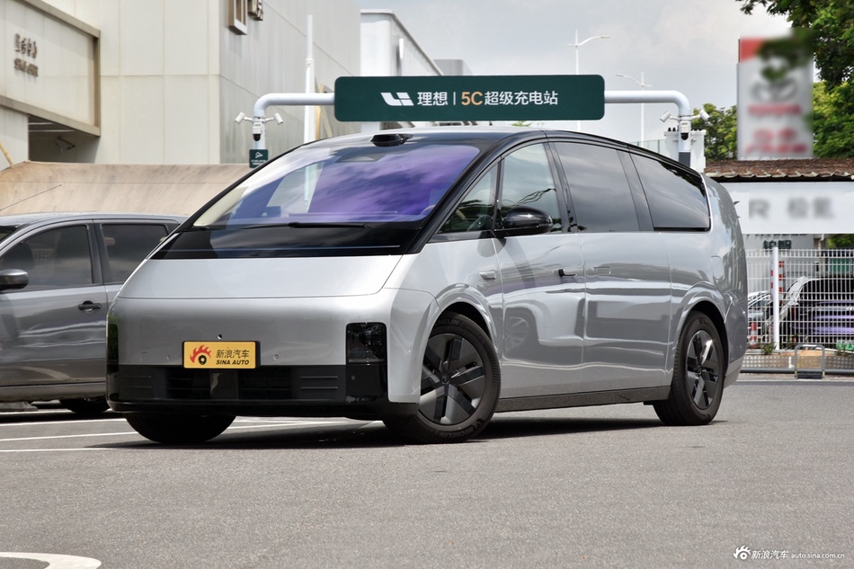 2025款理想MEGA Home 家庭特别版