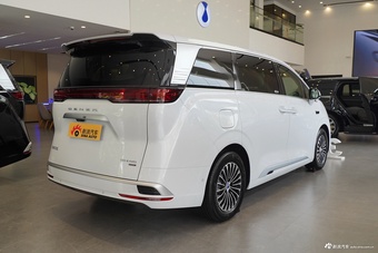 2025款腾势D9 DM-i 1020 智驾版四驱尊享型