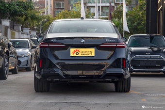 2026款宝马5系 改款 530Li 尊享型 M运动套装
