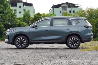 2025款瑞虎8 PLUS 290TGDI DCT乘势版