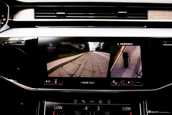 2022款奥迪A8L 改款 55 TFSI quattro 旗舰型