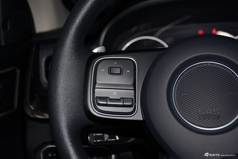 2026款长城炮 2.4T商用炮自动柴油四驱精英型长箱