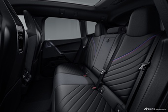 2025款宝马iX M70官图