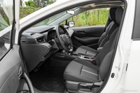 2024款雷凌 智能电混双擎 1.8L 骑士版