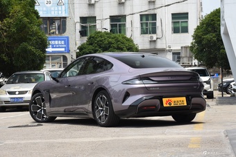 2024款小米SU7 830km 后驱超长续航高阶智驾Pro版