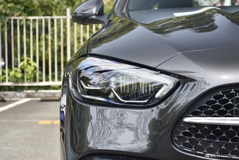 2025款奔驰C级 改款 C 260 L 运动版