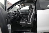 2022款欧拉黑猫301km 基础型