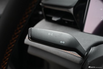 2025款长安UNI-V 第三代 2.0T 劲擎型