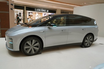 2025款理想i8 高配