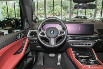 2026款宝马X6 xDrive40i 尊享型 M运动套装