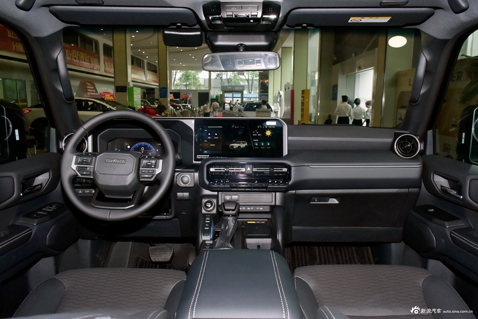 2025款普拉多 2.4T 全能TX版 5座