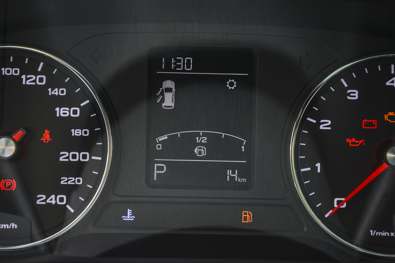 2020款荣威RX5 20T自动4G互联超越旗舰版