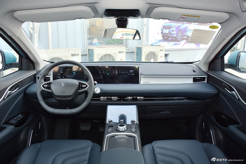 2020款哪吒U 520 U行版