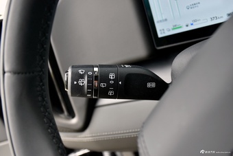 2024款极石01 尊享6座长续航版