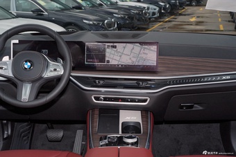 2025款宝马X5 xDrive 40Li 尊享型M 运动曜夜套装