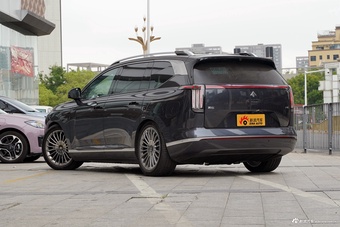 2025款昊铂HL 700 Ultra六座四驱激光雷达版