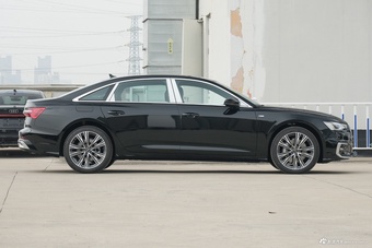 2026款奥迪A6L 45 TFSI quattro 臻选动感型