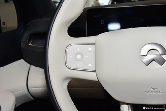 2025款蔚来EC6 75kWh