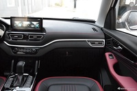 2021款奔腾T33 1.2T DCT豪华型