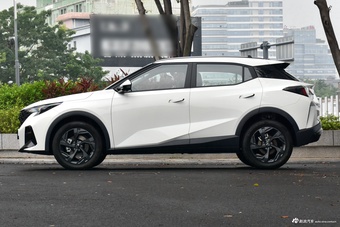 2025款传祺GS3 影速 270T 劲享版 平步青云