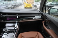 2025款奥迪Q7 55 TFSI quattro S line黑武士型