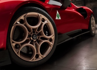 2024款阿尔法·罗密欧33 Stradale 官图