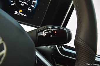 2025款帕萨特 Pro 380TSI 龙尊版