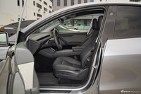 2025款Model Y 后轮驱动版