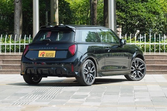 2026款MINI 2.0T COOPER S 赛车手 三门版 黑标特别版